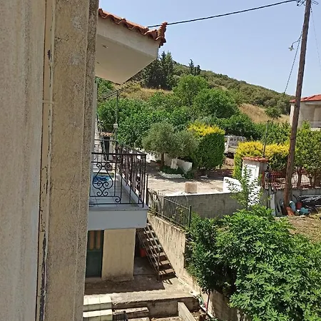 Stellas House Akraifnio