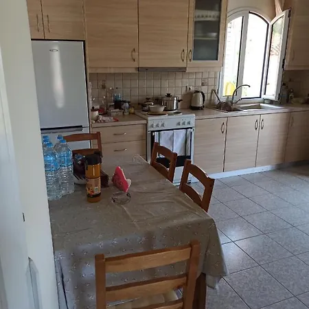 Летний дом Stellas House Akraifnio